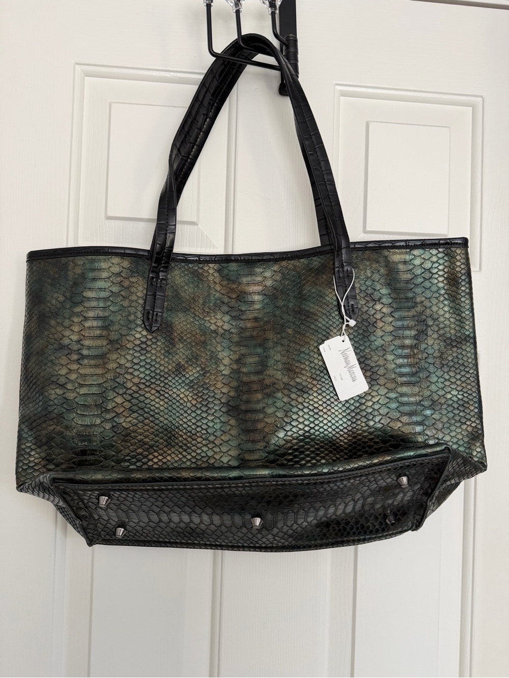 NWT Neiman Marcus Green Python Tote Bag - Picture 2 of 5